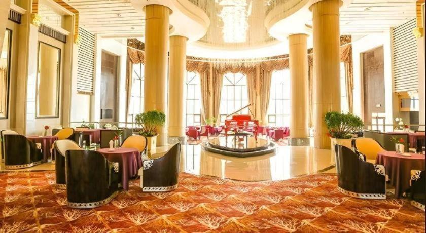 Country Garden Phoenix Hotel Shenyang Eksteriør billede