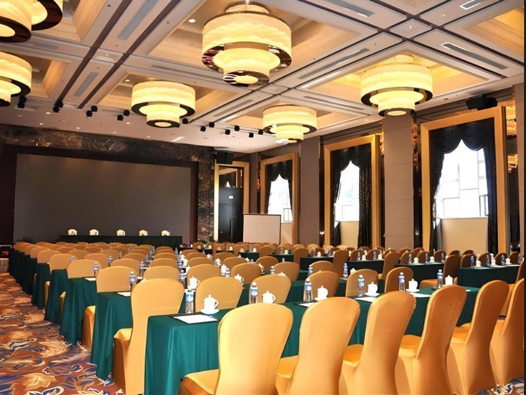Country Garden Phoenix Hotel Shenyang Eksteriør billede