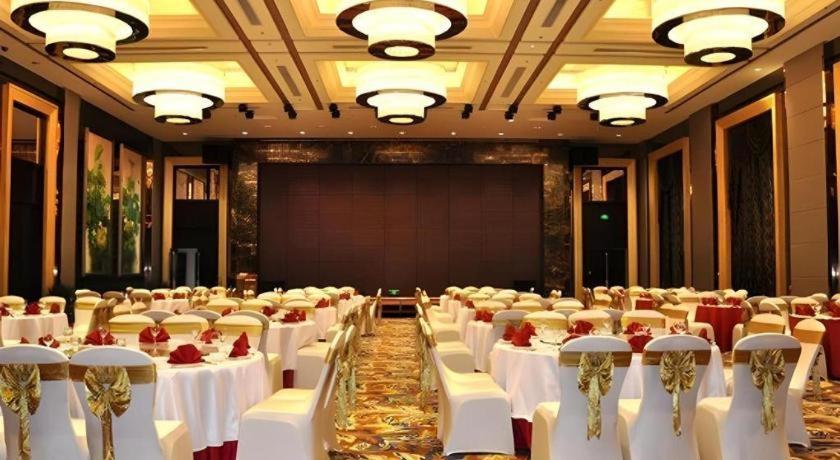Country Garden Phoenix Hotel Shenyang Eksteriør billede